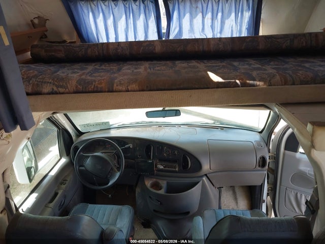 Ford Econoline E450 Super Duty Cutwy  Rv