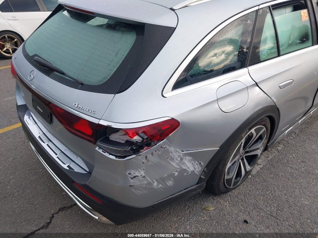 Mercedes-Benz E-Class 4matic