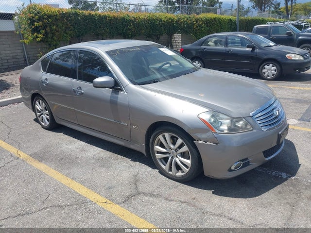 Salvage INFINITI M35 Image