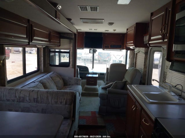 Workhorse Custom Chassis Motorhome Chassis W22