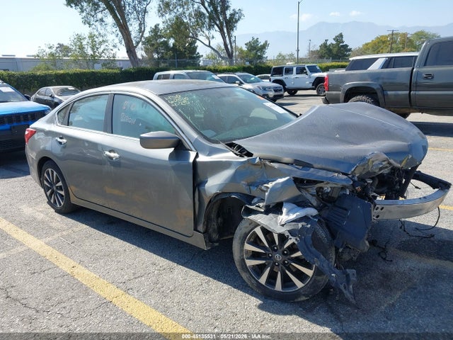 Salvage Nissan Altima Image