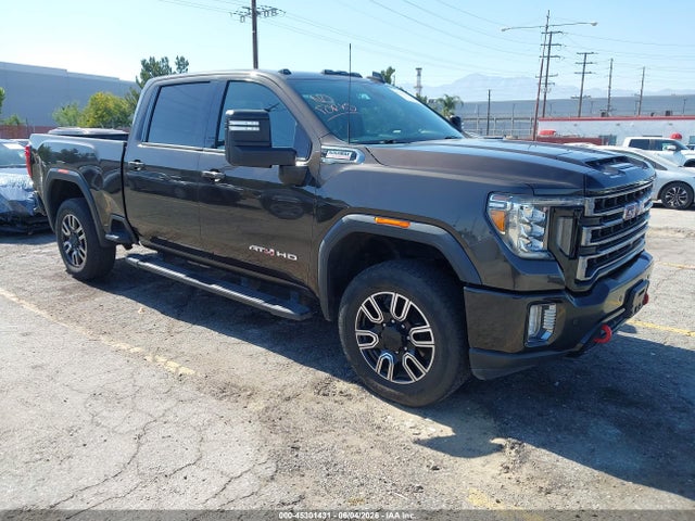 Salvage General Motors Sierra 2500HD Image