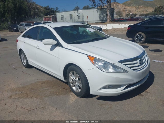 Salvage Hyundai SONATA Image