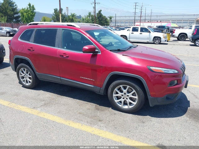 Salvage Jeep Cherokee Image
