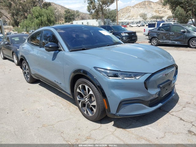 Salvage Ford Mustang Image