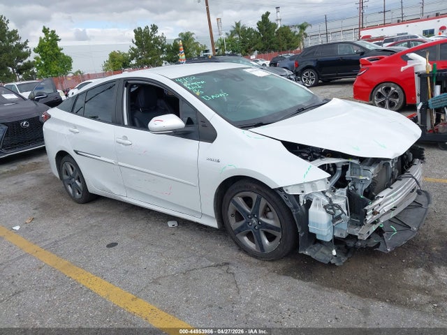 Salvage Toyota Prius Image