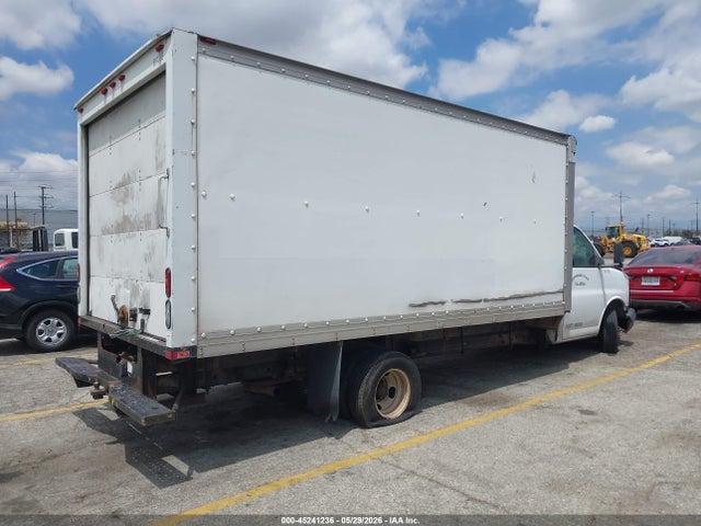 General Motors Savana Cutaway G3500
