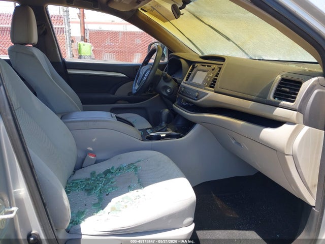 Toyota Highlander Le V6