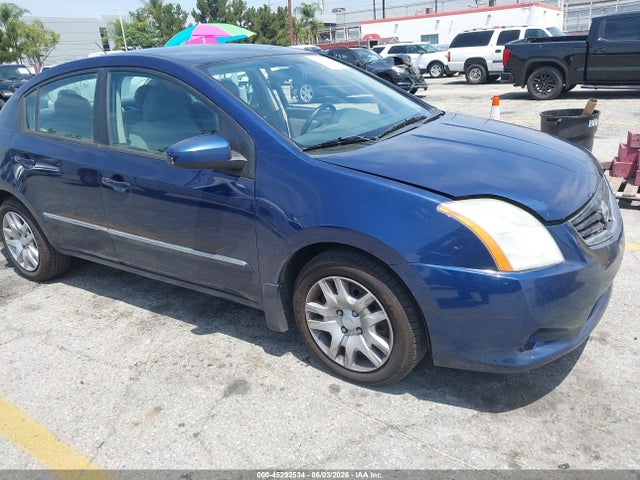 Salvage Nissan Sentra Image