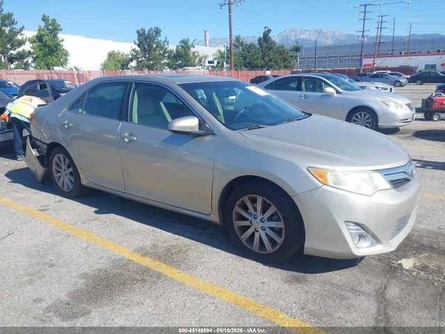 Salvage Toyota Camry Image