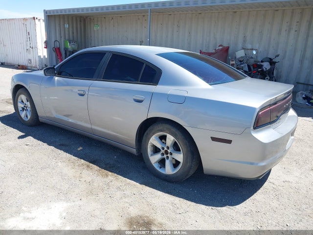 Dodge Charger Se