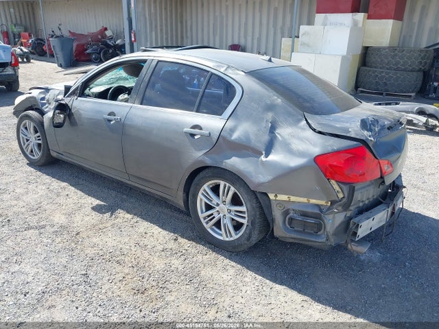 INFINITI G37 Journey