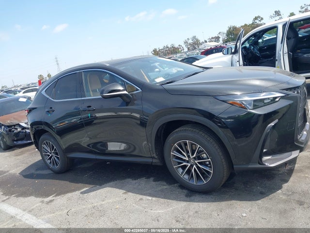 Lexus NX Premium
