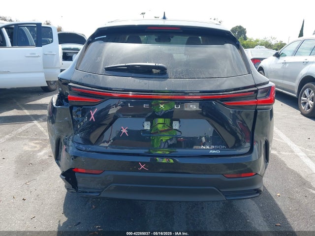 Lexus NX Premium