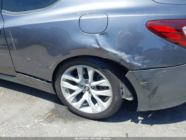 Hyundai Genesis 3.8 Base
