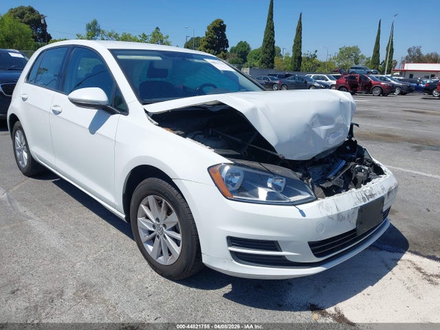 Salvage Volkswagen Golf Image