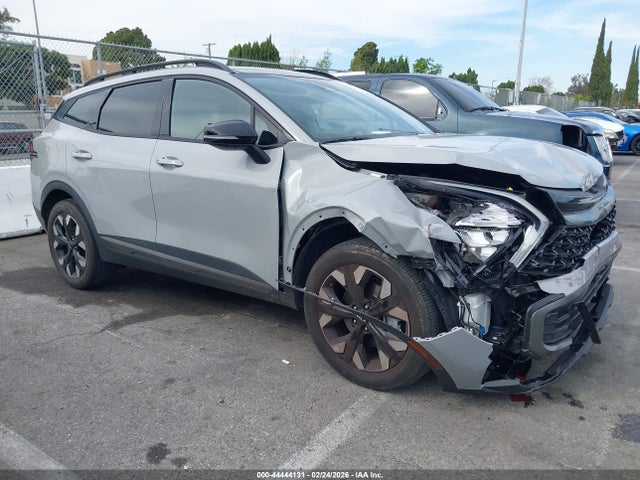 Salvage Kia Sportage Image