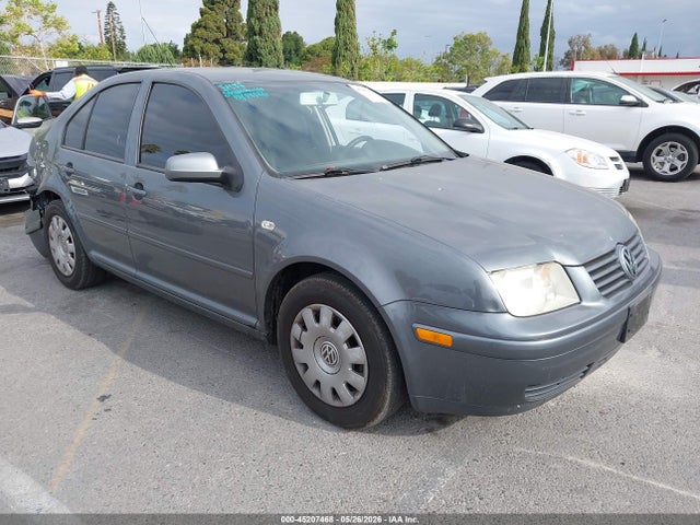 Salvage Volkswagen Jetta Image