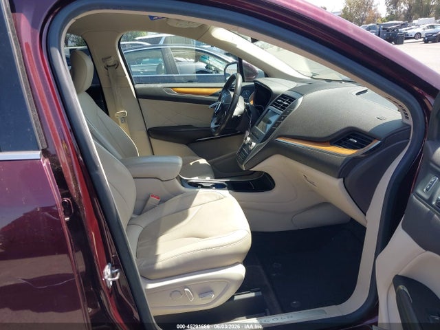Lincoln MKC Select