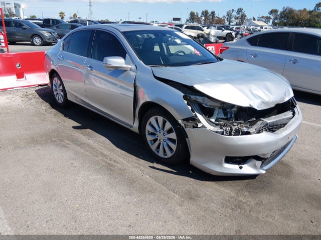 Salvage Honda Accord Image