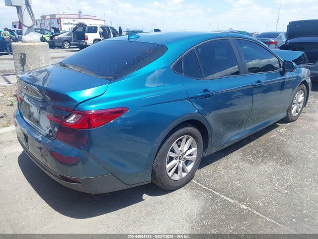 Toyota Camry Le