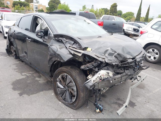Salvage Nissan Ariya Image