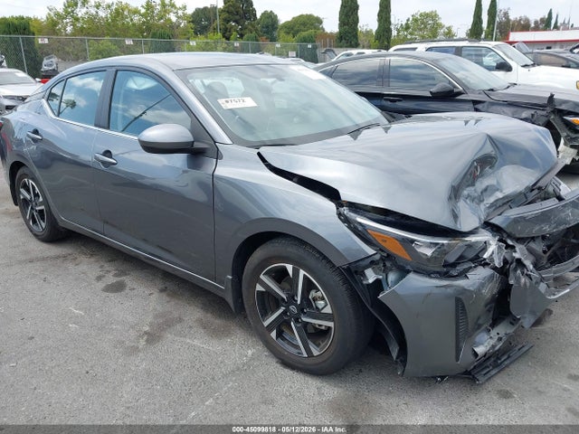Salvage Nissan Sentra Image