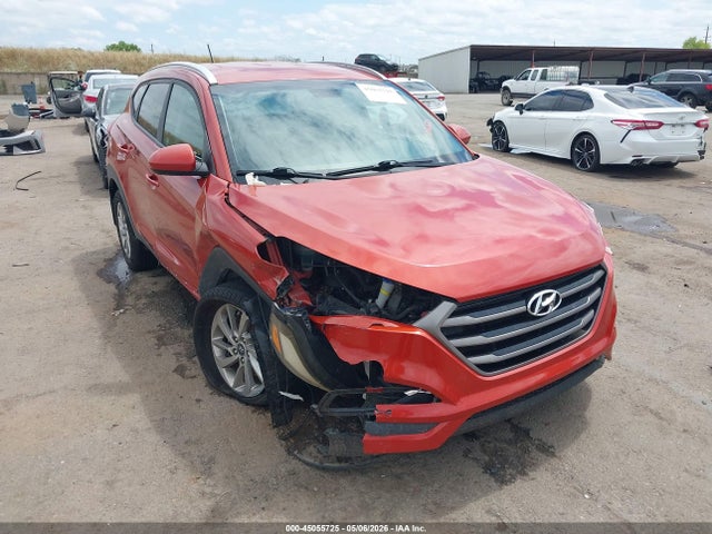 Salvage Hyundai TUCSON Image
