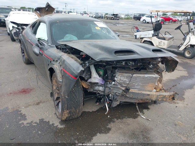 Salvage Dodge Challenger Image