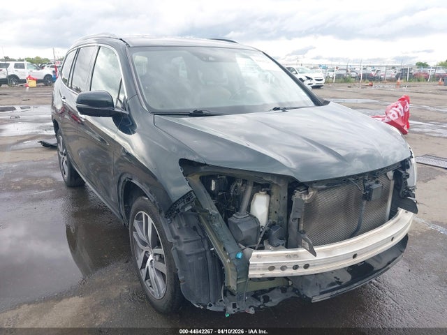 Salvage Honda Pilot Image