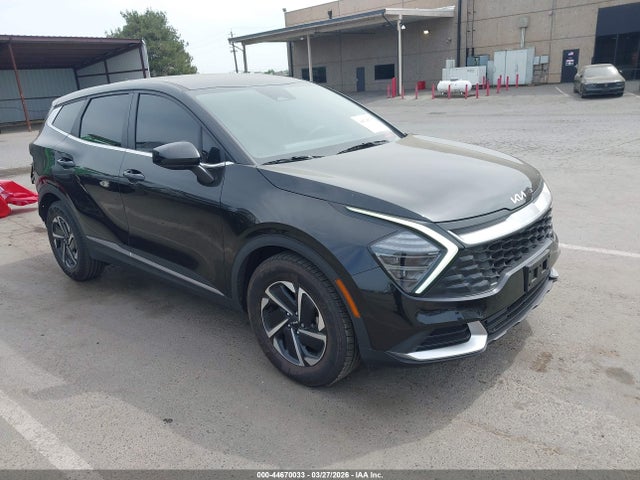 Salvage Kia Sportage Image