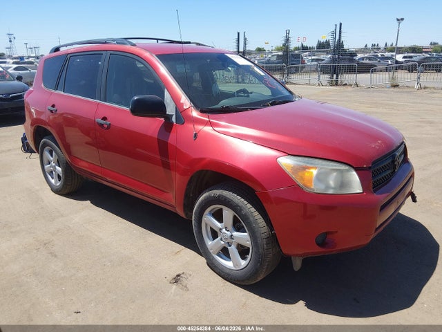 Salvage Toyota RAV4 Image