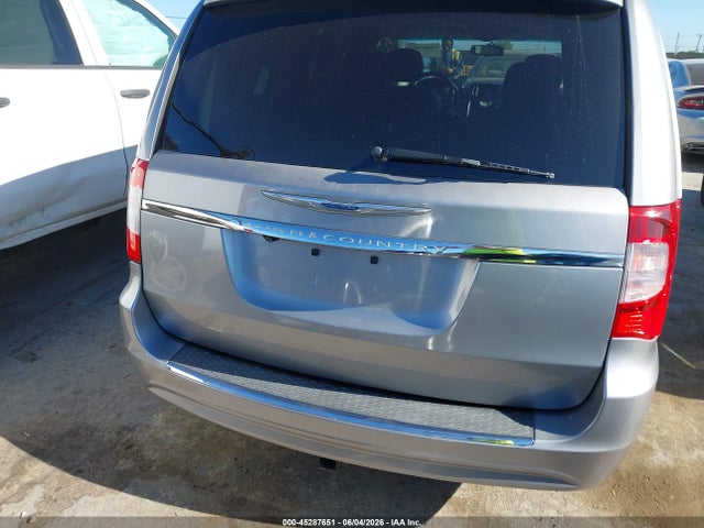 Chrysler Town & Country Touring
