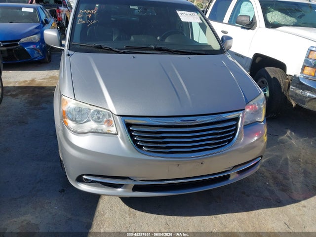 Chrysler Town & Country Touring