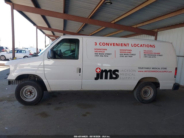 Ford E-150 Commercial
