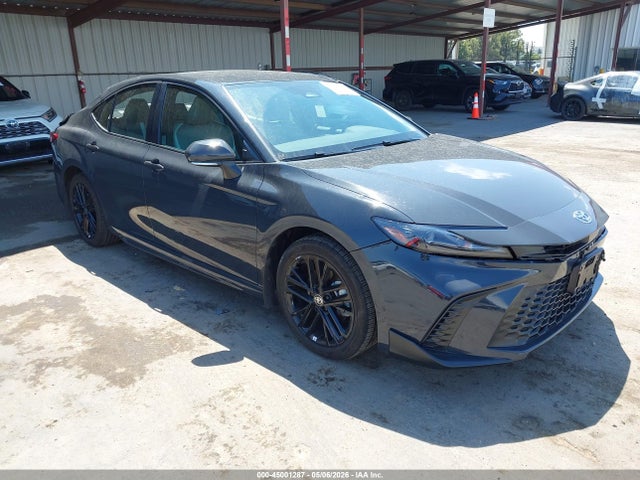 Salvage Toyota Camry Image