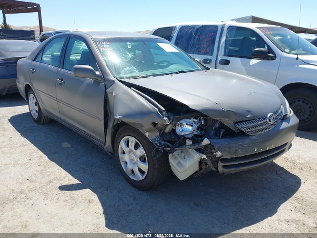 Salvage Toyota Camry Image