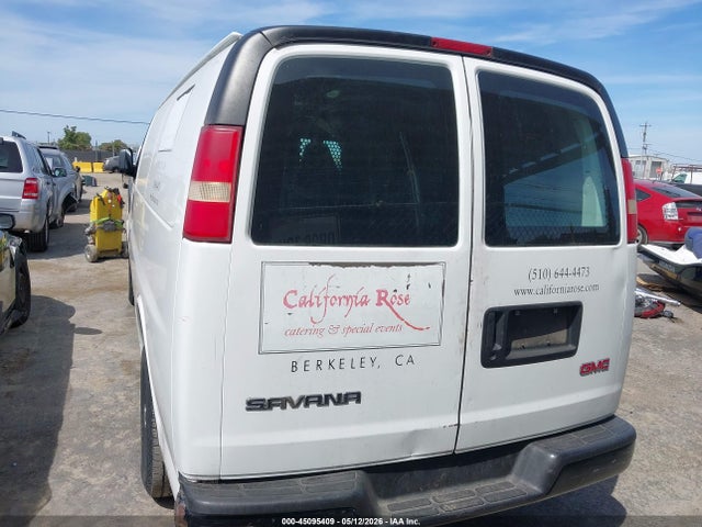 GMC Savana Standard
