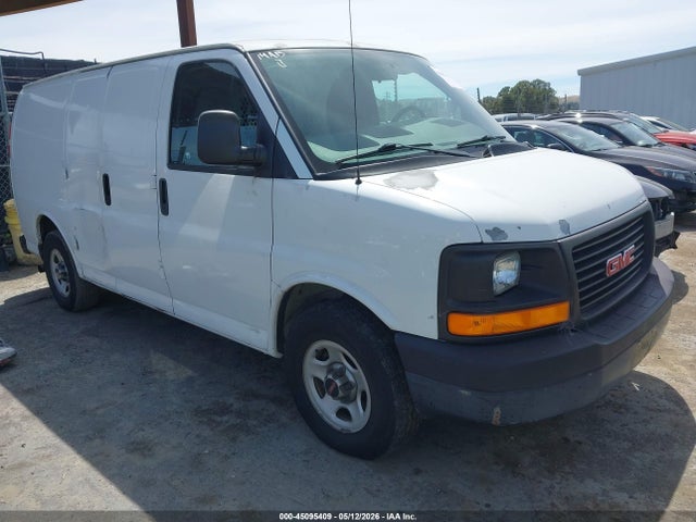 Salvage GMC Savana Image