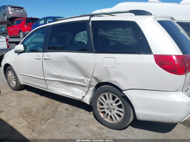 Toyota Sienna Xle