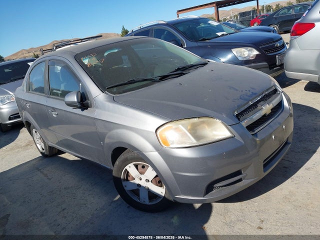 Salvage Chevrolet Aveo Image