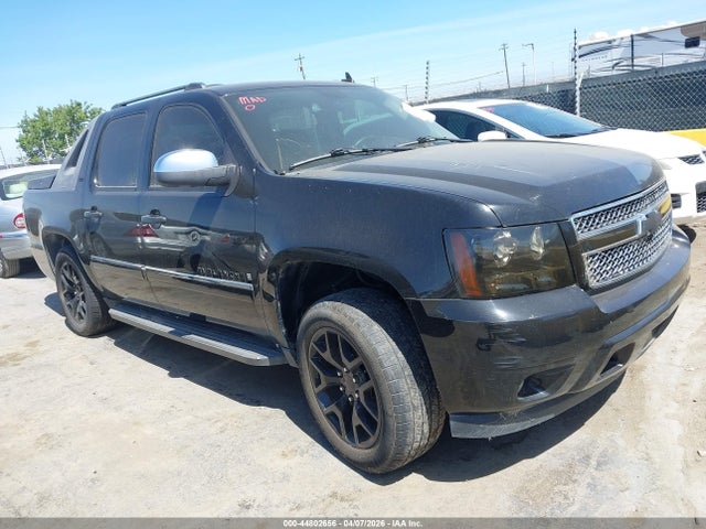 Salvage Chevrolet Avalanche 1500 Image