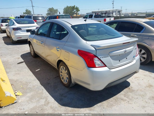 Nissan Versa 1.6 Sv