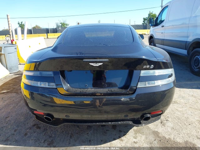 Aston Martin DB9