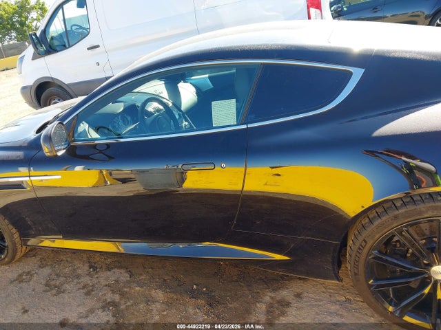 Aston Martin DB9