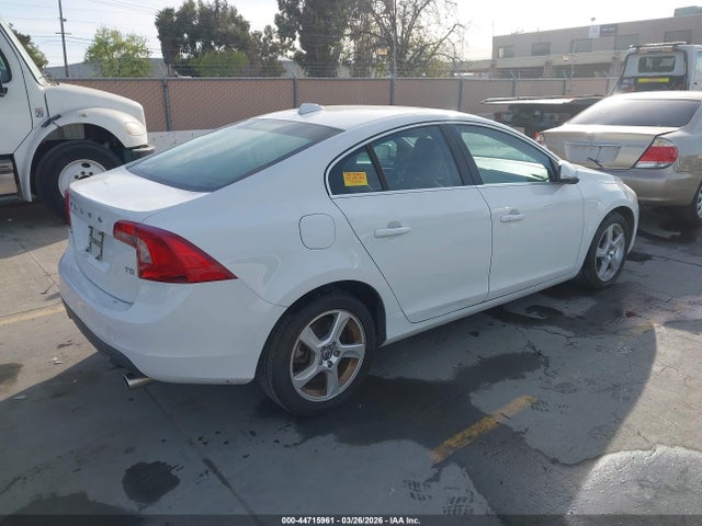 Volvo S60 T5