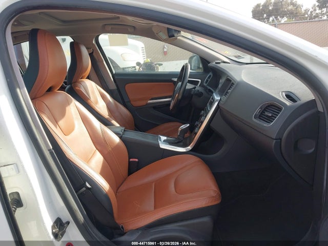Volvo S60 T5