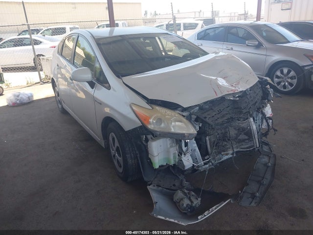 Salvage Toyota Prius Image