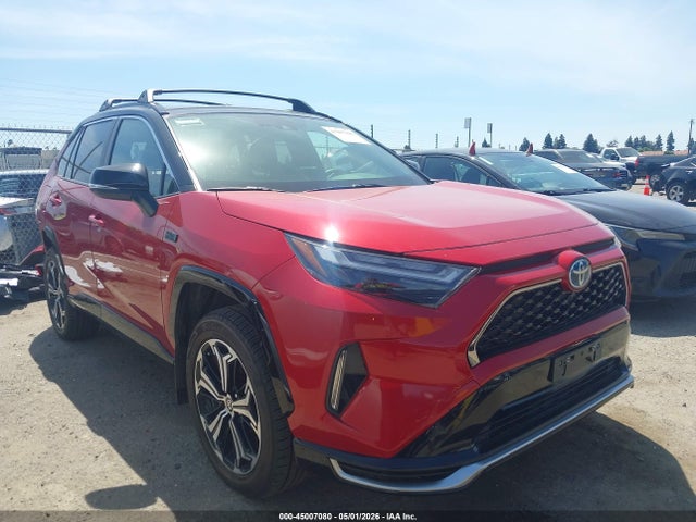 Salvage Toyota RAV4 Image