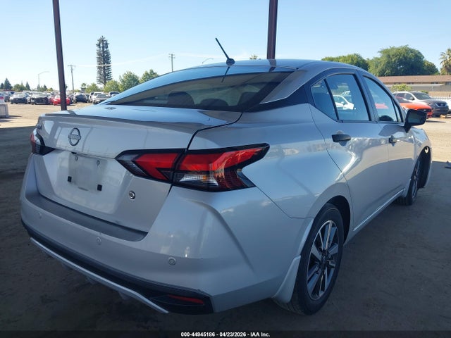Nissan Versa 1.6 S